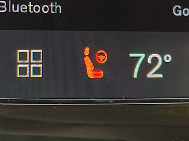 New 2026 Volvo XC40 B4 Plus w/ Climate Package FWD image 16