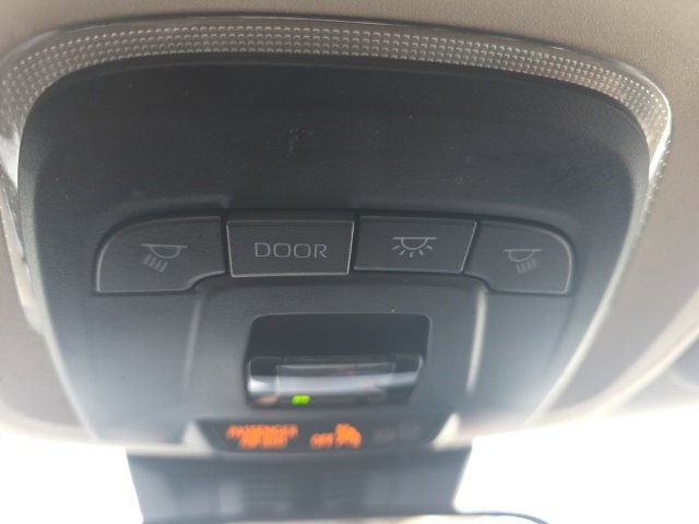 Used 2025 Toyota Corolla LE image 20