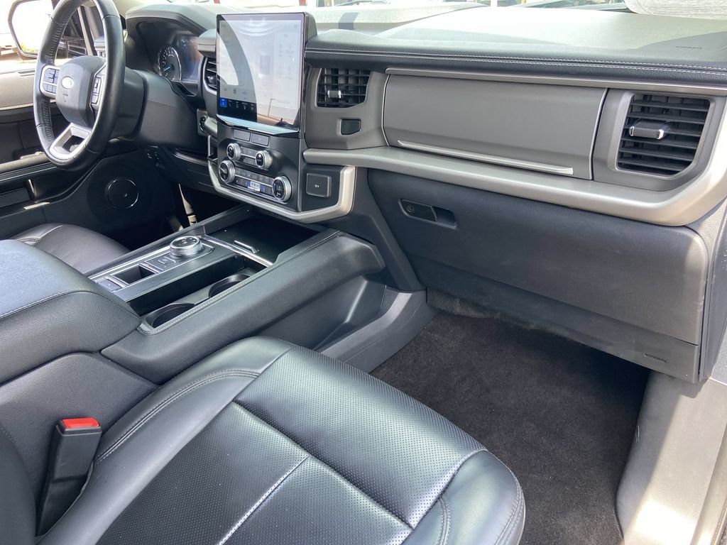 Used 2022 Ford Expedition XLT RWD image 26