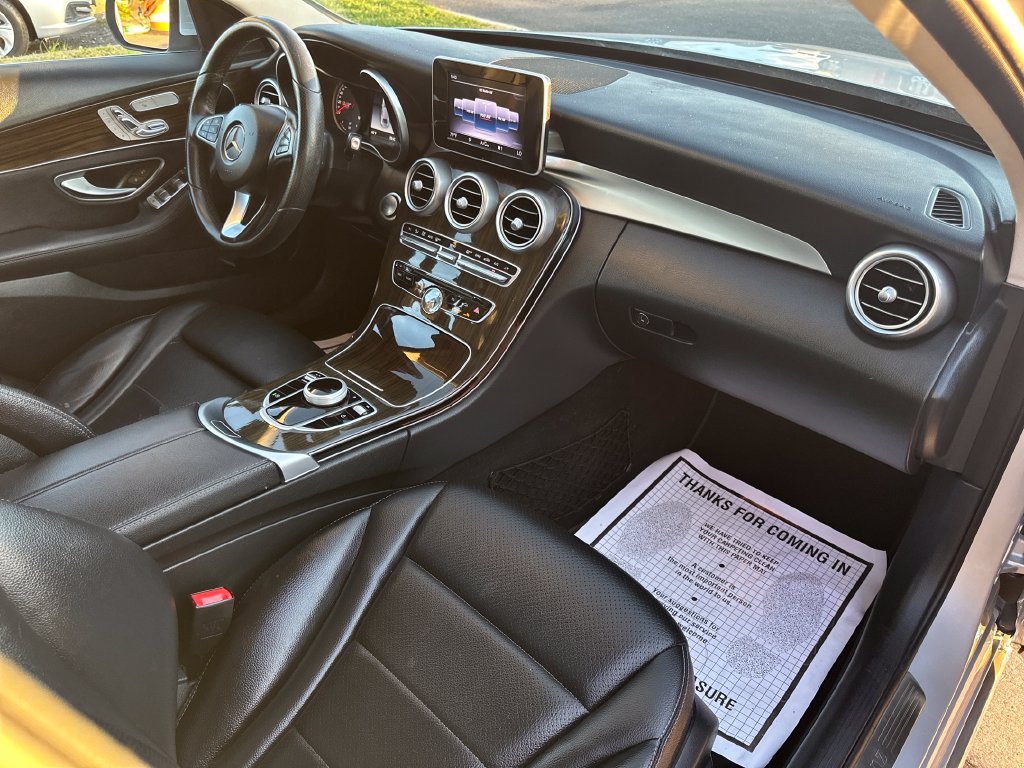 Used 2018 Mercedes-Benz C 300 4MATIC Sedan image 20