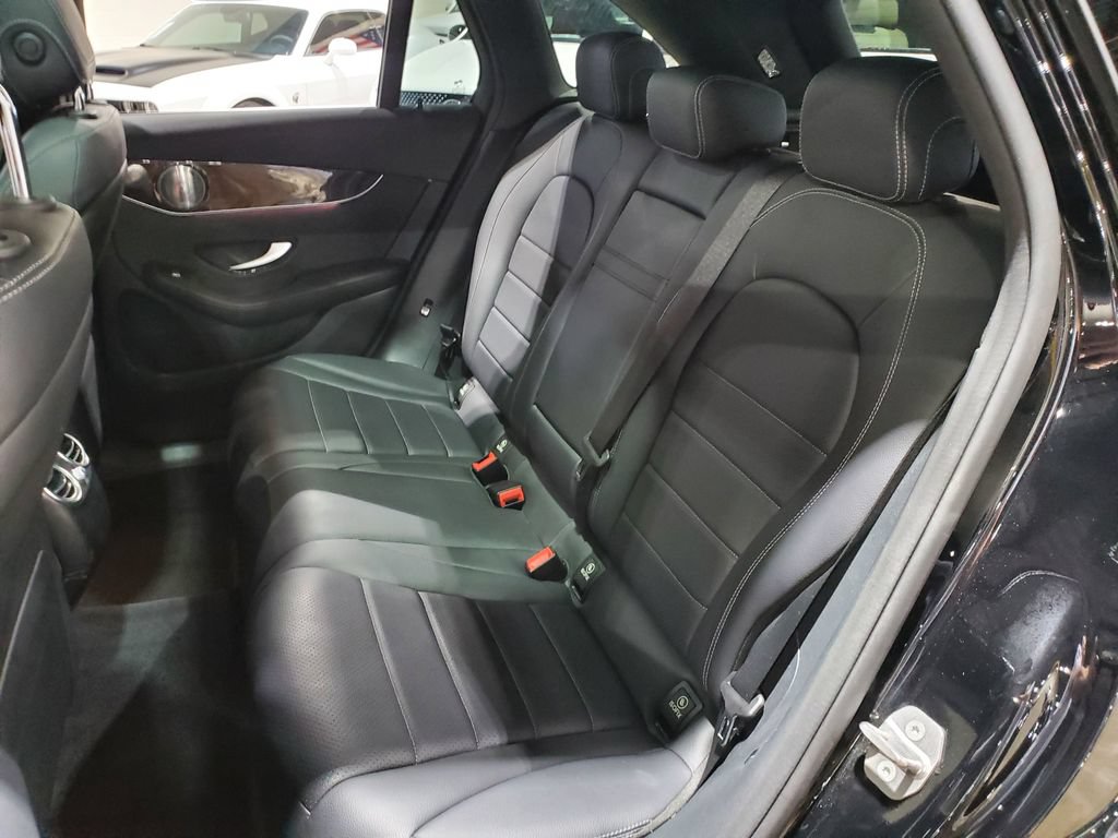 Used 2017 Mercedes-Benz GLC 300 4MATIC image 25