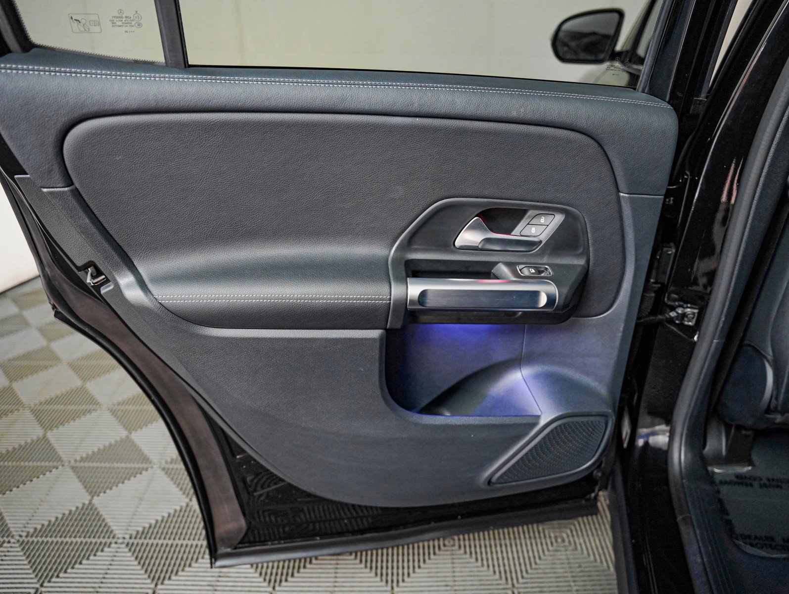 Certified 2022 Mercedes-Benz GLB 250 image 25