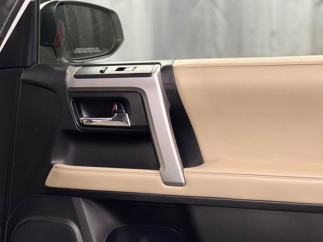 Used 2017 Toyota 4Runner SR5 image 39