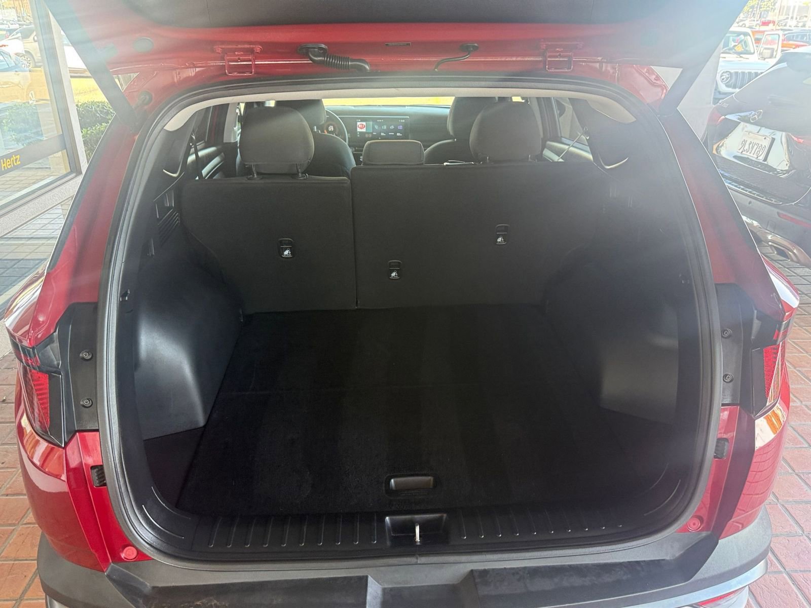 Used 2025 Hyundai Tucson SEL FWD image 33