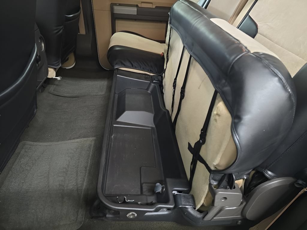 Used 2016 Ford F350 Lariat w/ Lariat Interior Package AWD/4WD image 28