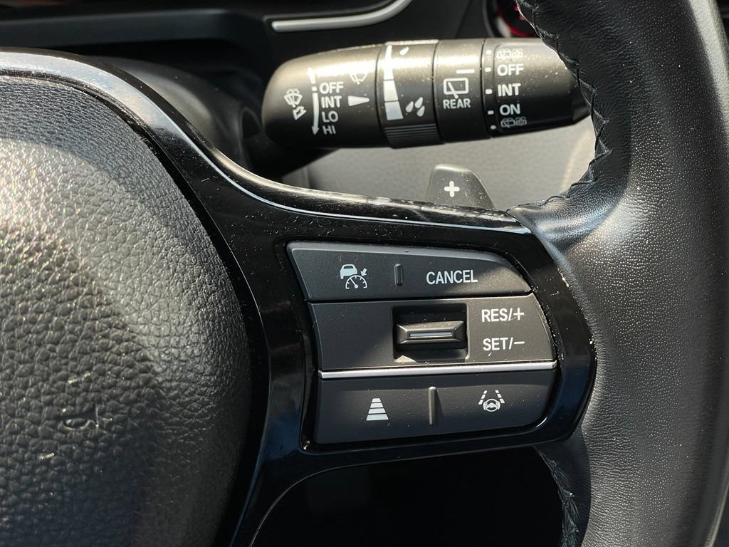 Certified 2025 Honda Pilot Touring image 18