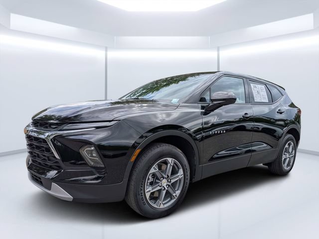 Used 2025 Chevrolet Blazer LT FWD image 7