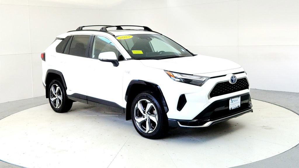Used 2023 Toyota RAV4 SE w/ Weather & Moonroof Package AWD/4WD image 7