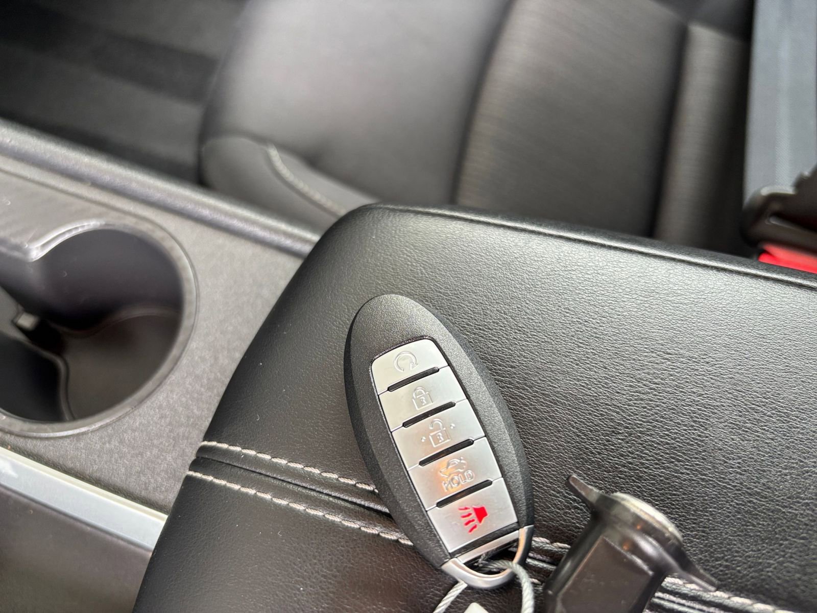 Used 2025 Nissan Altima 2.5 SV FWD image 25