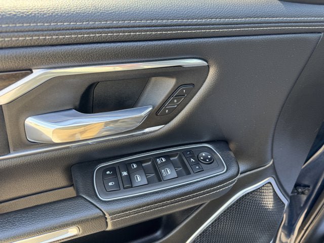 Used 2022 RAM 1500 Laramie AWD/4WD image 12