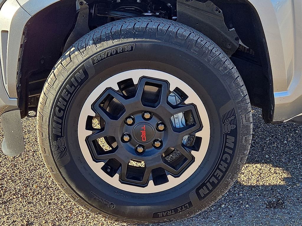 Used 2025 Toyota Tacoma SR5 image 10