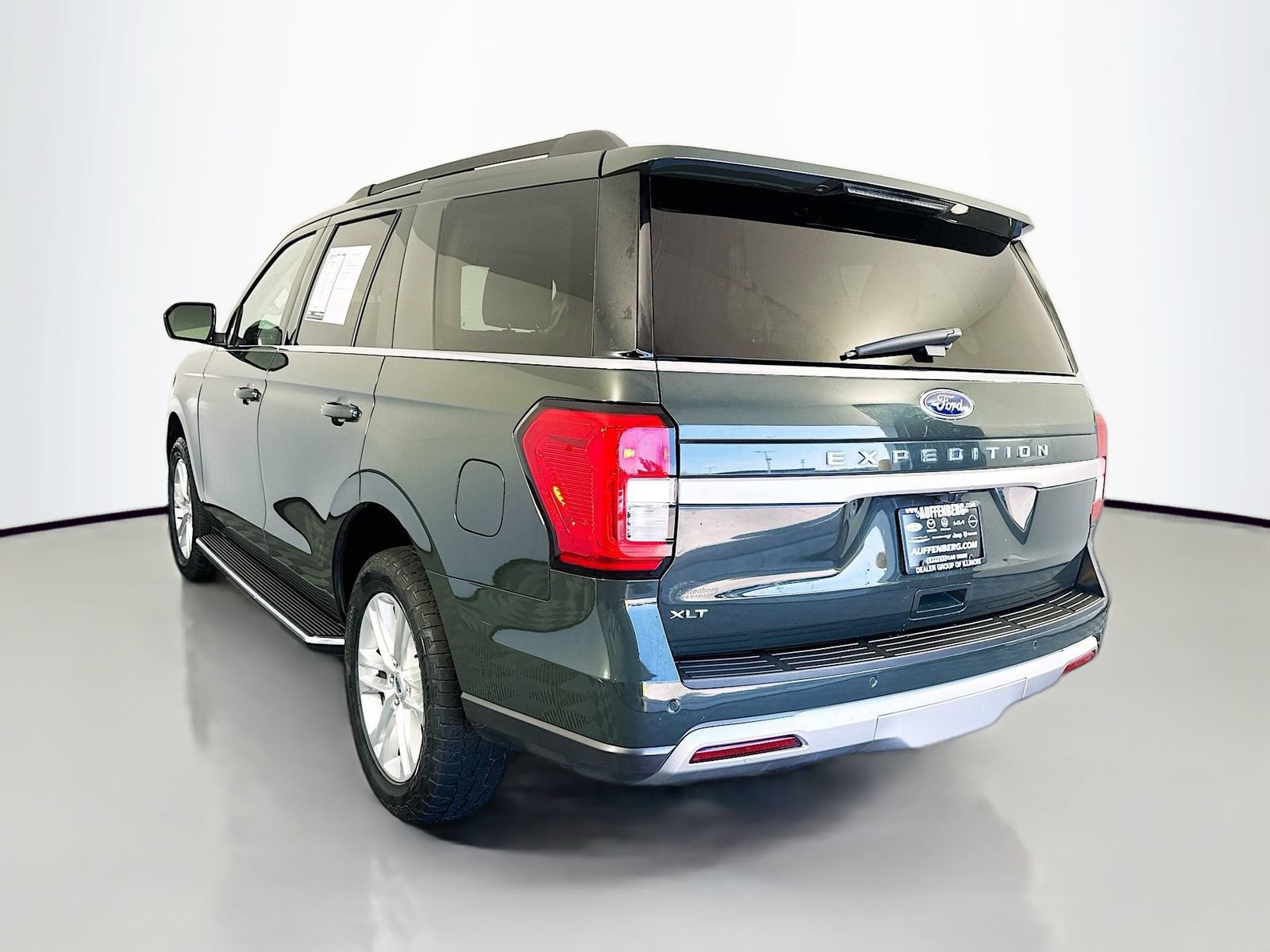 Used 2022 Ford Expedition XLT AWD/4WD image 5