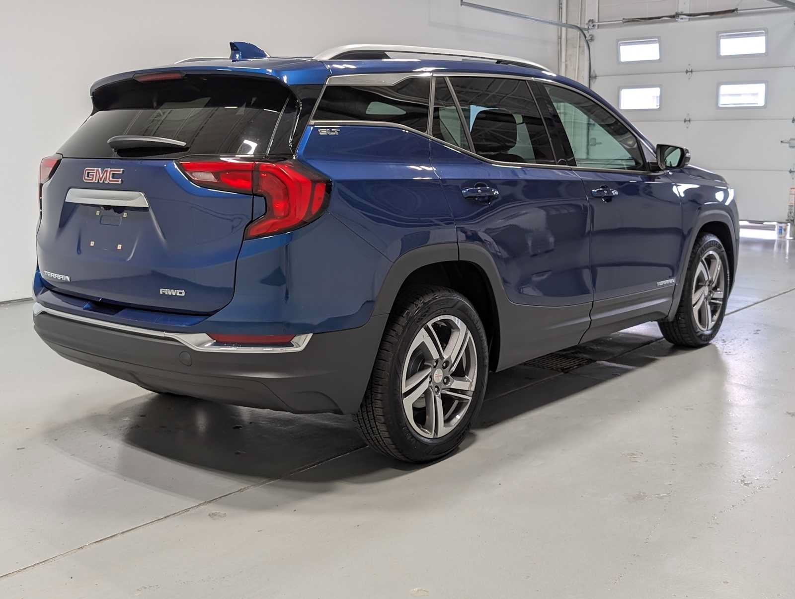 Used 2020 GMC Terrain SLT w/ Preferred Package AWD/4WD image 8