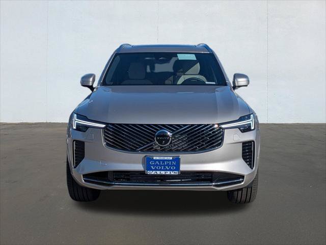 New 2026 Volvo XC90 T8 Plus w/ Protection Package Premier AWD/4WD image 4
