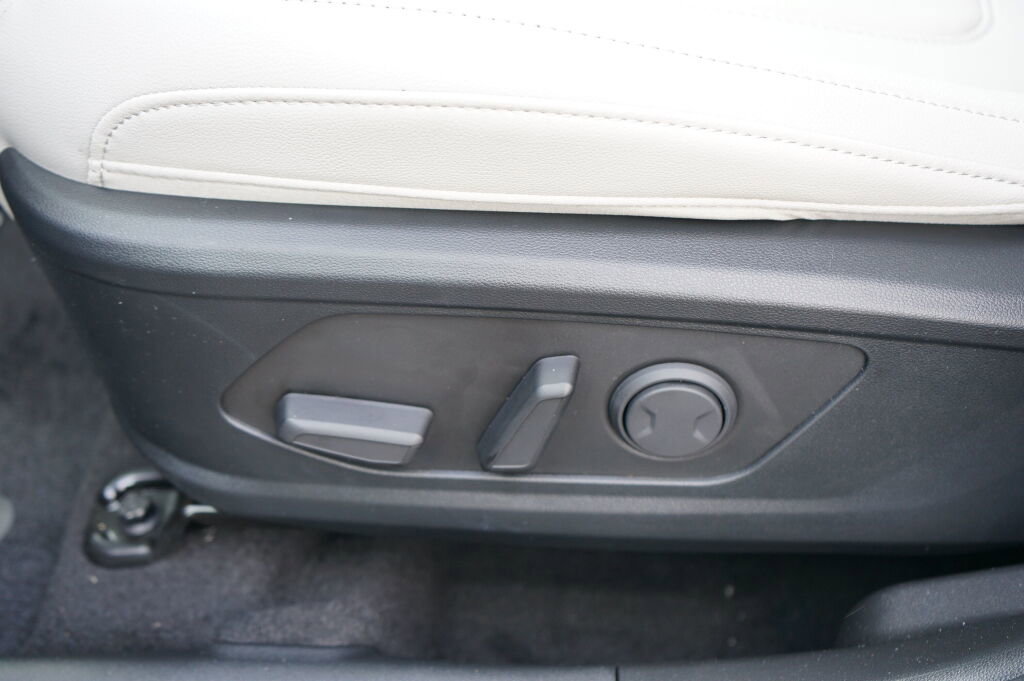 New 2025 Hyundai Tucson SEL image 13