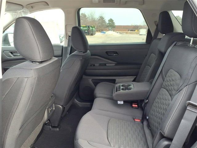 New 2026 Nissan Pathfinder SV image 29
