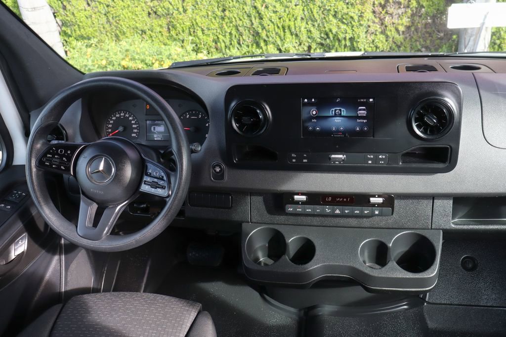 Used 2019 Mercedes-Benz Sprinter 2500 image 31