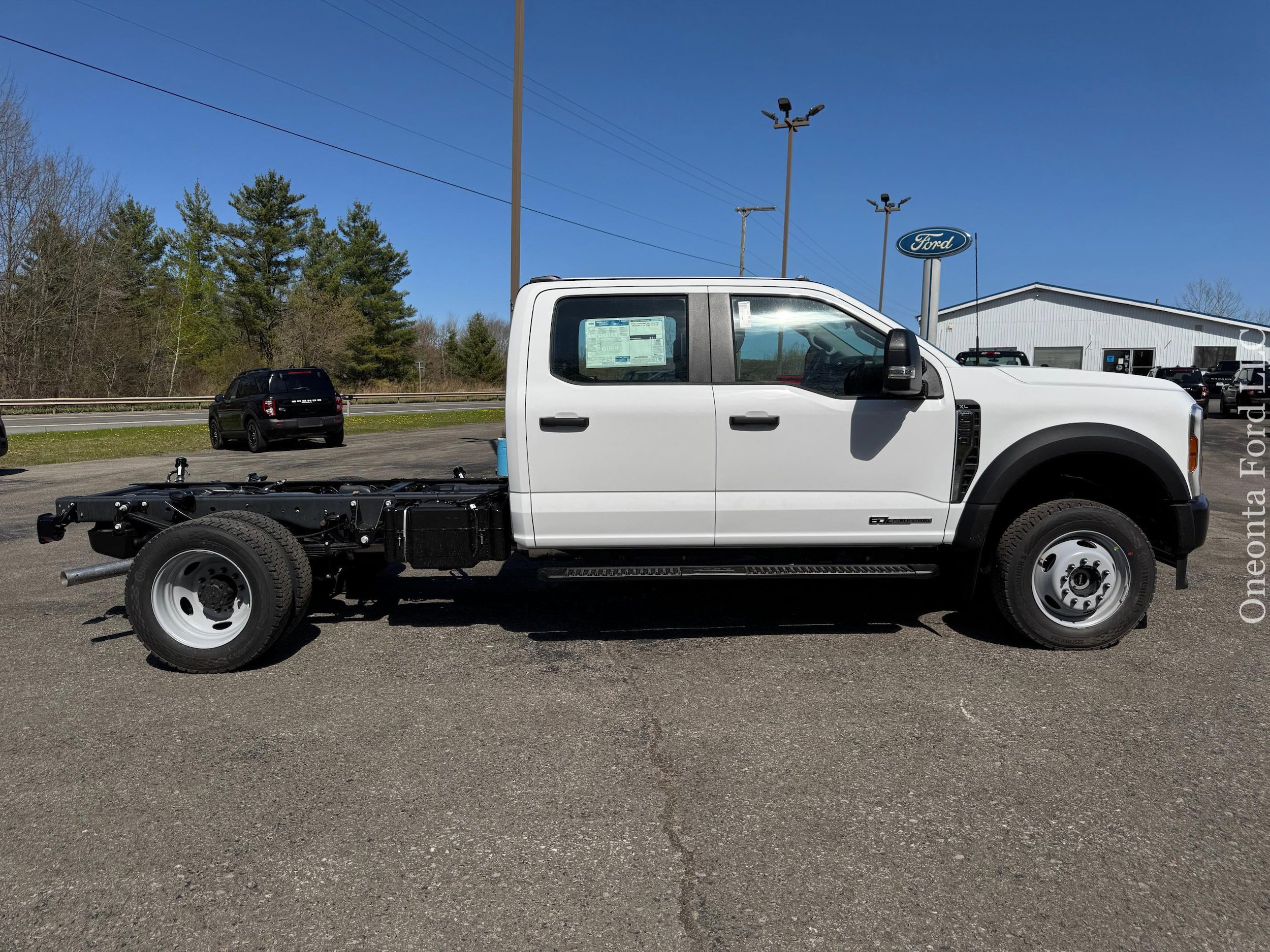 New 2026 Ford F550 4x4 Crew Cab image 2
