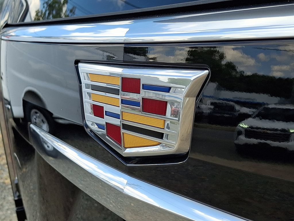 Certified 2026 Cadillac Escalade ESV Luxury w/ LPO, Floor Liner Package AWD/4WD image 30