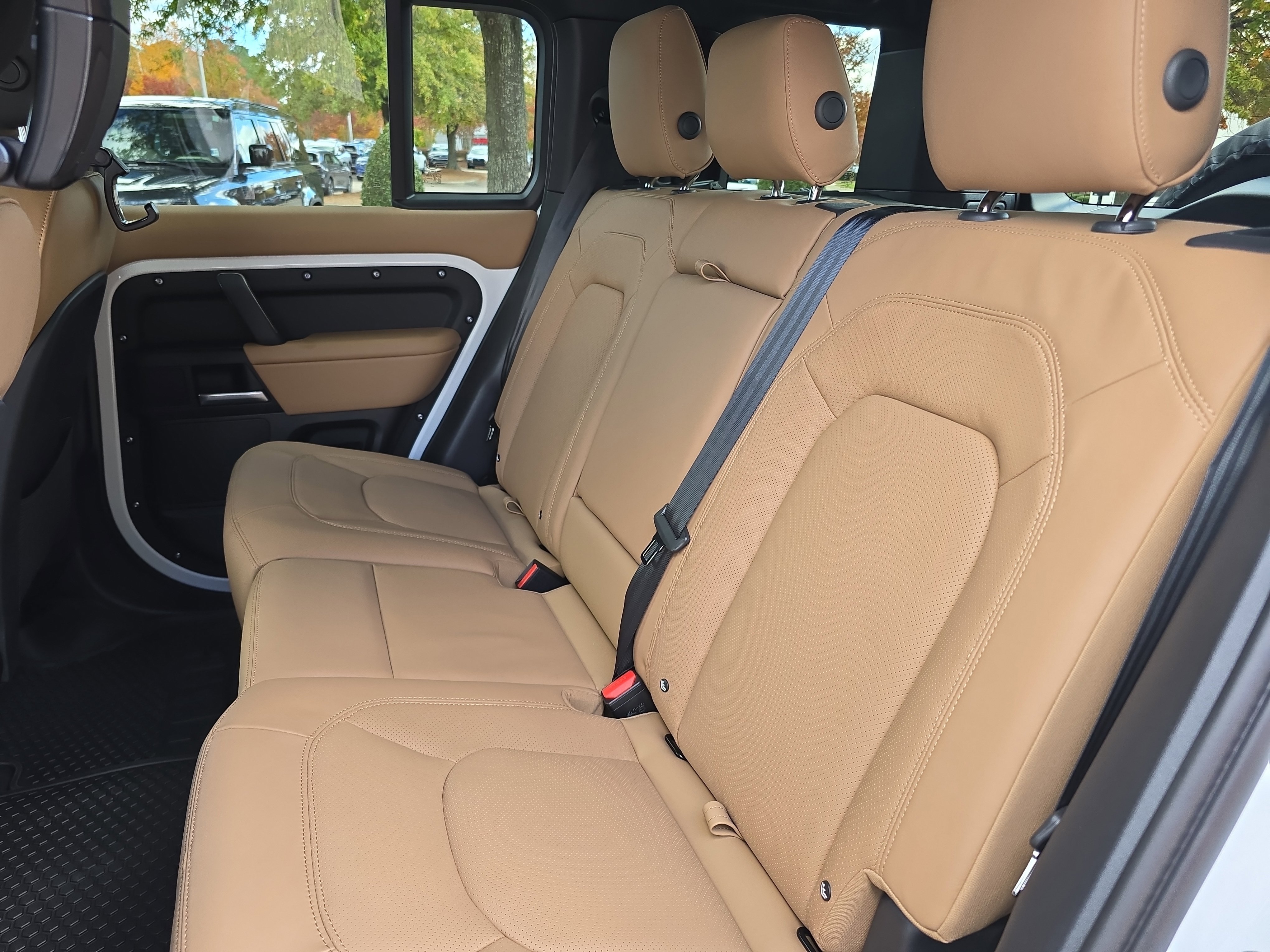 New 2026 Land Rover Defender 110 S image 13