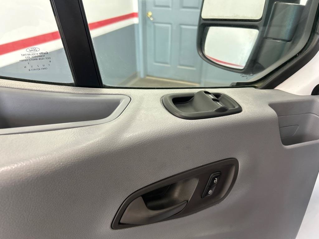 Used 2018 Ford Transit 150 XL RWD image 16