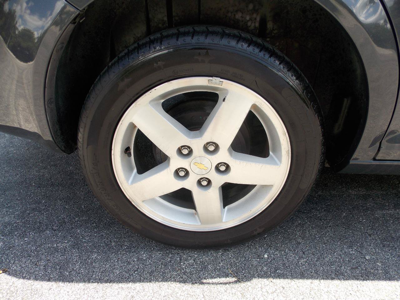 Used 2009 Chevrolet Cobalt LT w/ Preferred Equipment Group FWD image 27