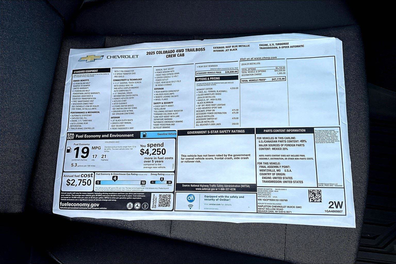 New 2025 Chevrolet Colorado Trail Boss w/ Midnight Edition image 13