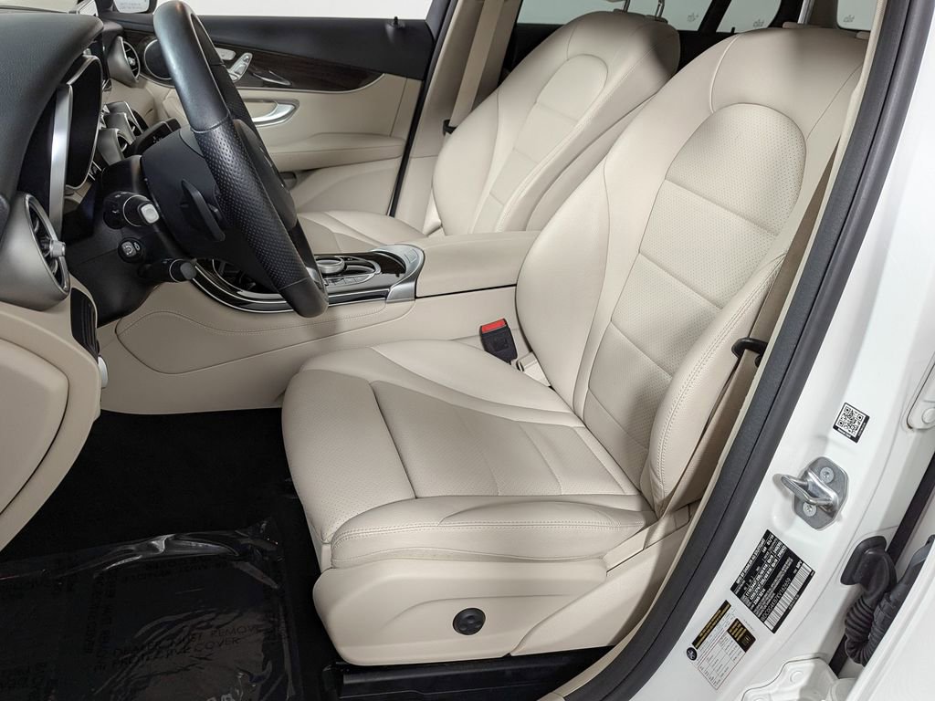 Used 2019 Mercedes-Benz GLC 300 4MATIC image 15