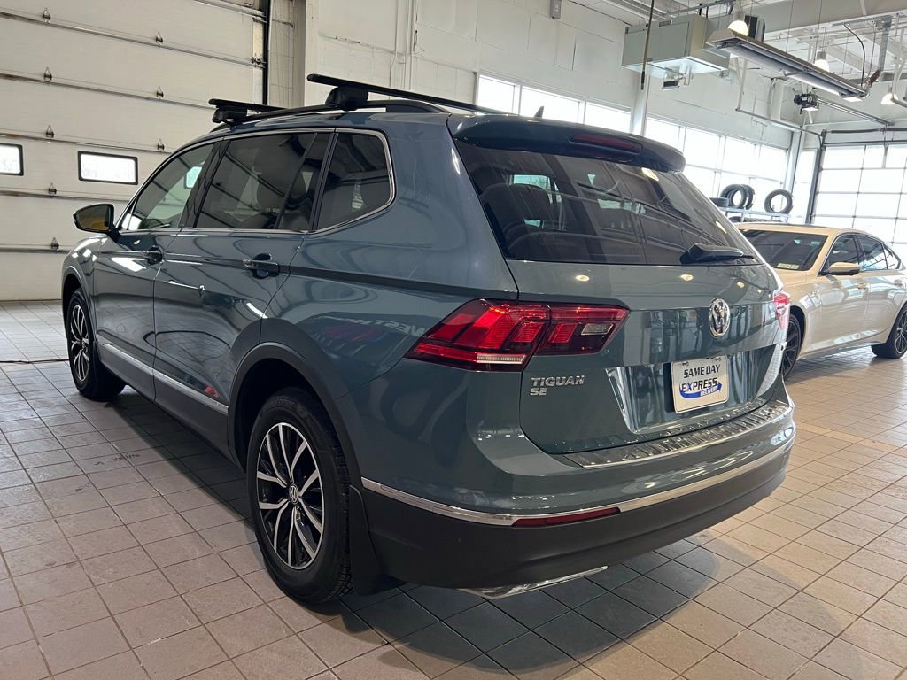 Used 2021 Volkswagen Tiguan SE w/ Panoramic Sunroof Package image 7