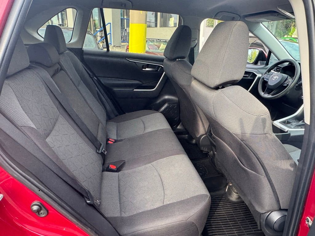 Used 2022 Toyota RAV4 XLE image 26