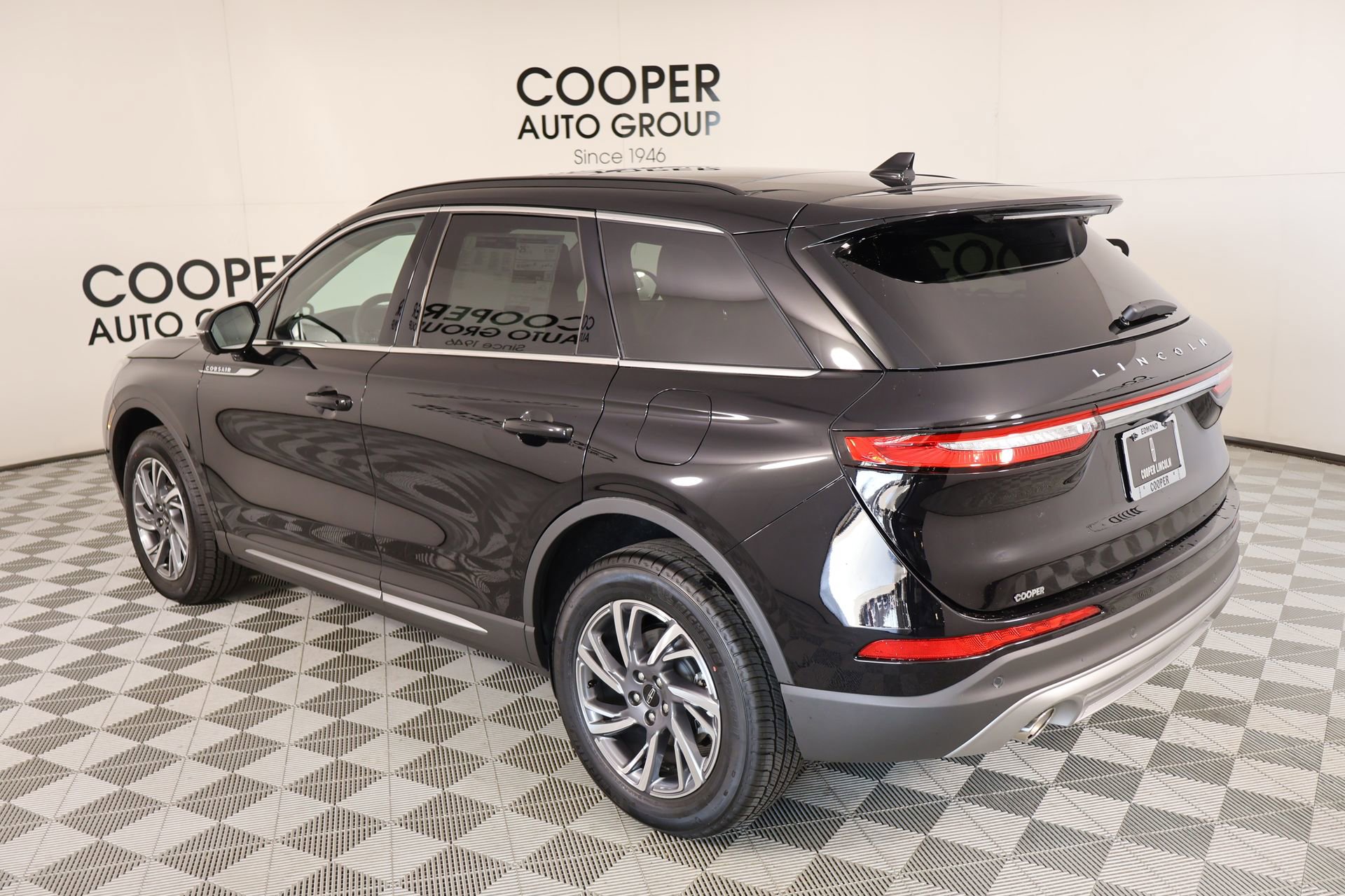 New 2026 Lincoln Corsair Premiere image 24