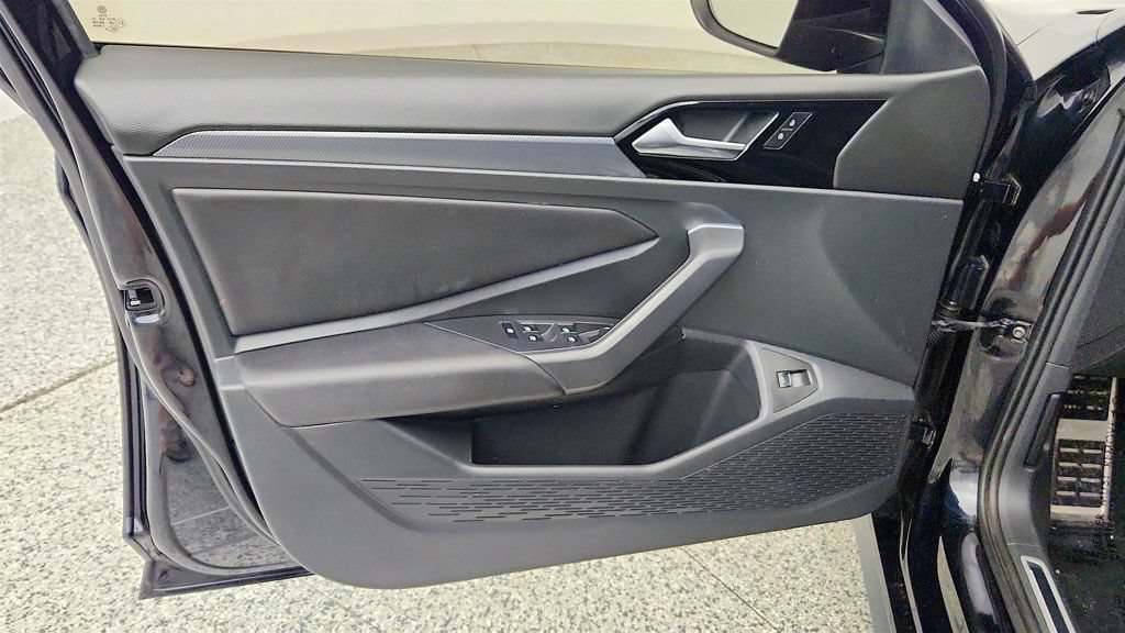 Used 2019 Volkswagen Jetta GLI FWD image 10