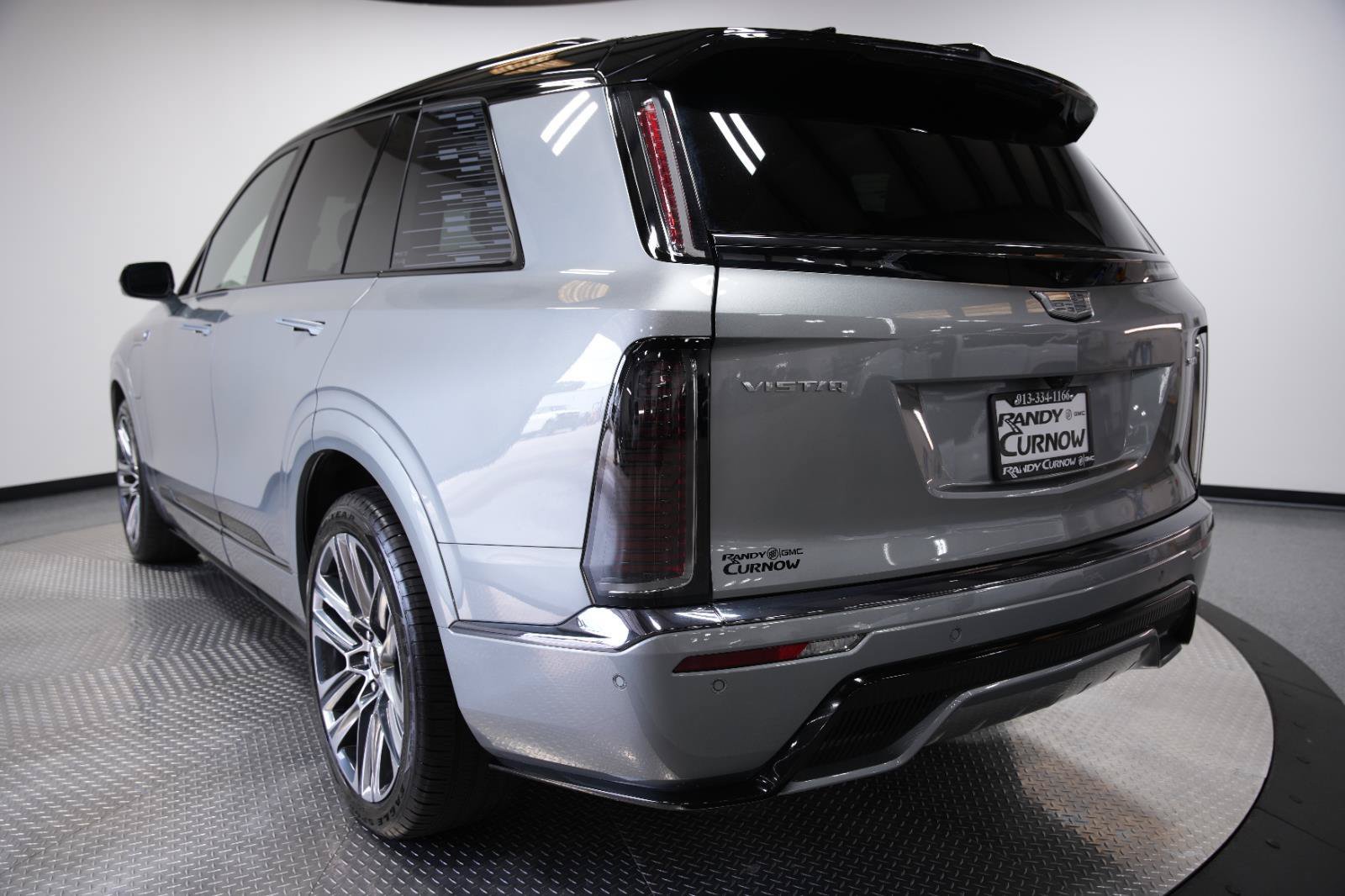 Used 2026 Cadillac Vistiq Platinum w/ LPO, Floor Liner Package AWD/4WD image 36