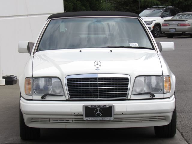 Used 1994 Mercedes-Benz E 320 Convertible image 3
