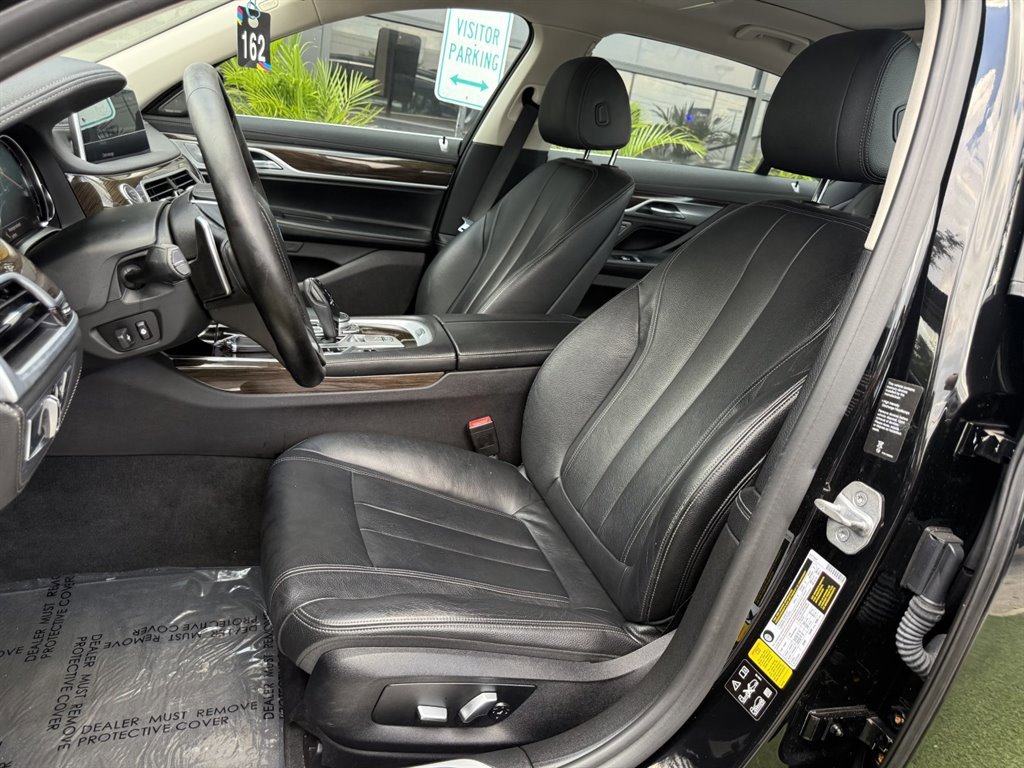 Used 2019 BMW 740i xDrive image 14