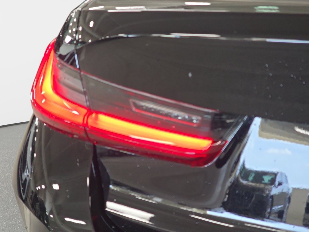 Certified 2026 BMW 330i Sedan RWD image 22