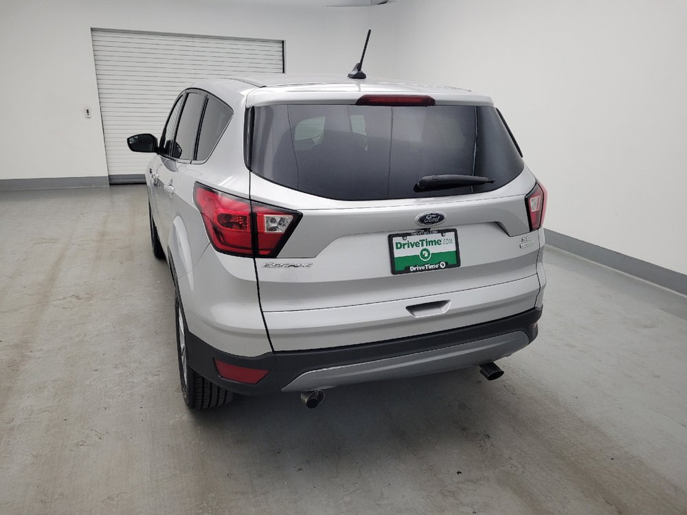 Used 2019 Ford Escape SE FWD image 6