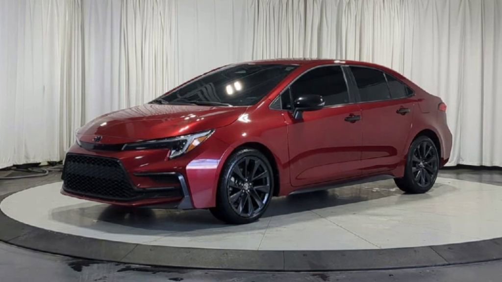 Used 2023 Toyota Corolla SE FWD image 5