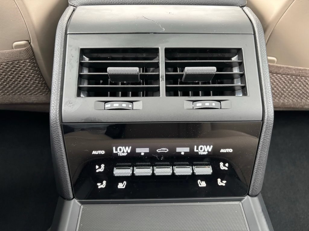 Certified 2025 Porsche Panamera 4 AWD/4WD image 7