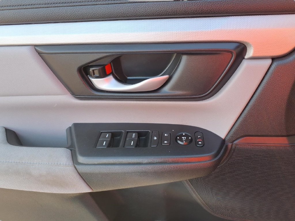 Used 2018 Honda CR-V LX image 18
