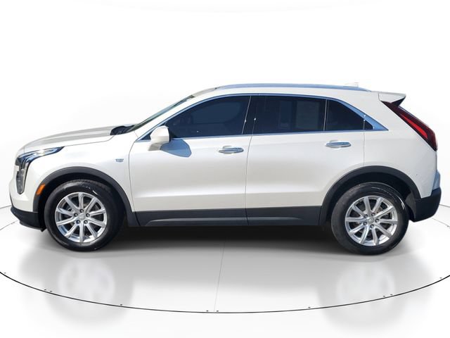 Certified 2022 Cadillac XT4 Luxury w/ Cold Weather Package AWD/4WD image 2