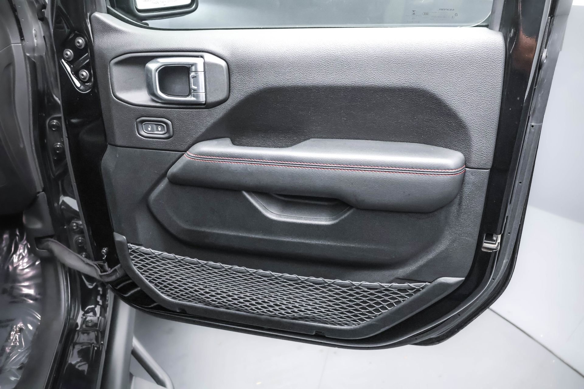 Used 2019 Jeep Wrangler Unlimited Rubicon w/ Dual Top Group image 37