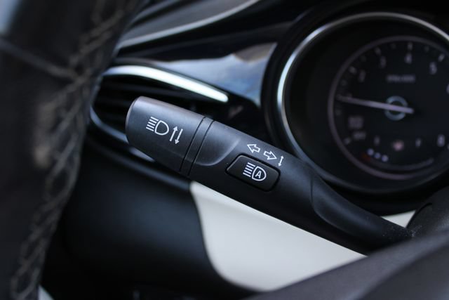 Used 2020 Buick Encore GX Preferred FWD image 5