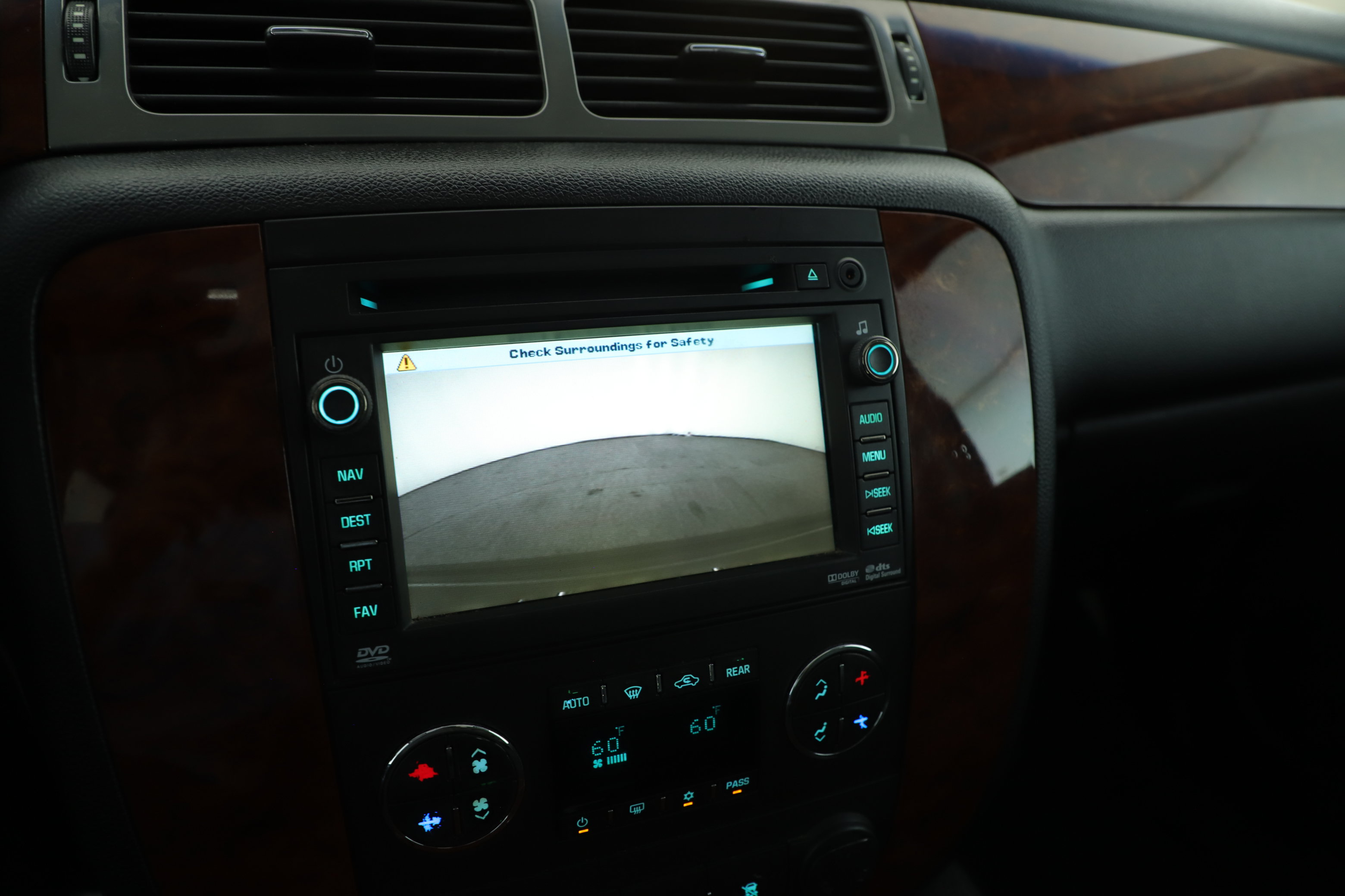 Used 2011 Chevrolet Suburban LTZ AWD/4WD image 26