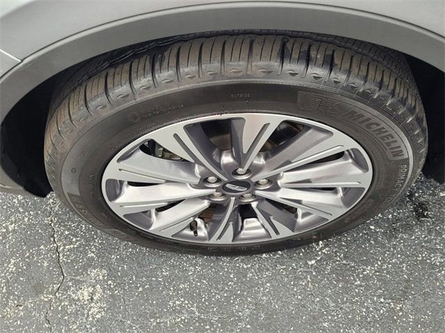 Used 2022 Lincoln Corsair Reserve w/ Elements Package image 3