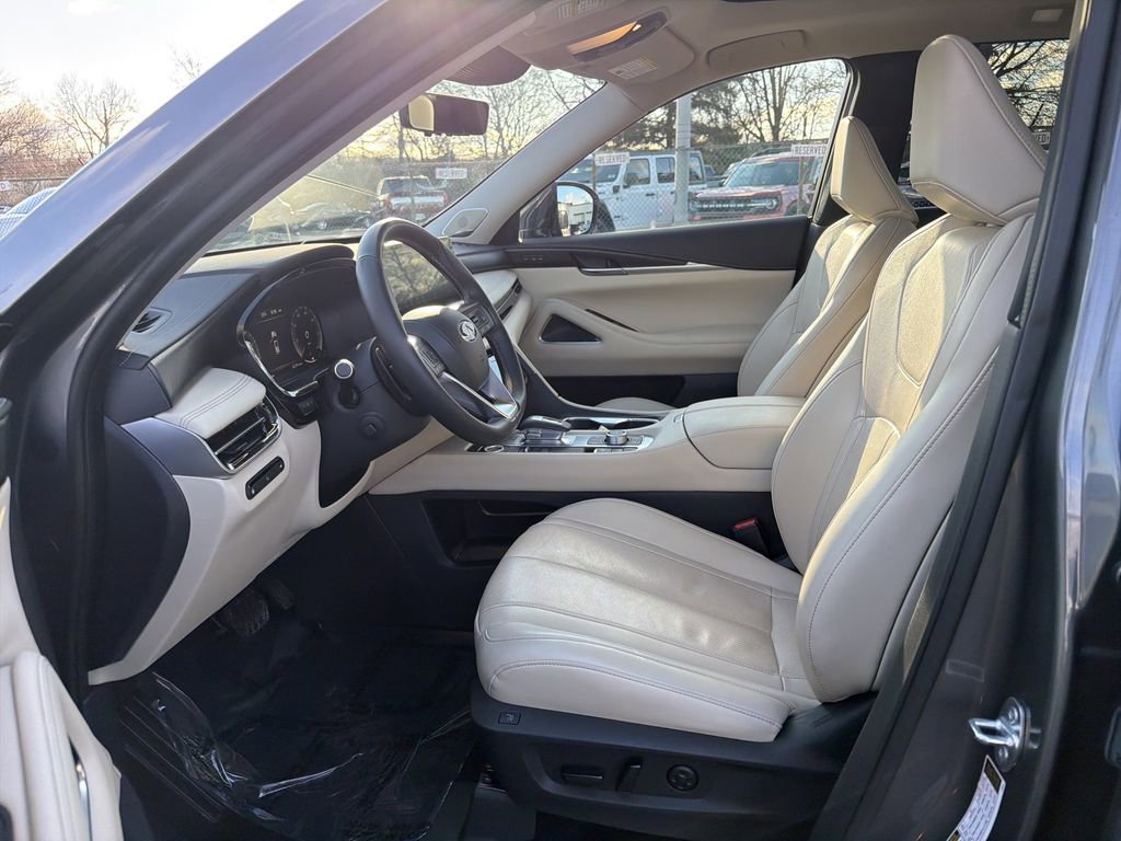 Used 2022 INFINITI QX60 Sensory w/ Vision Package image 11