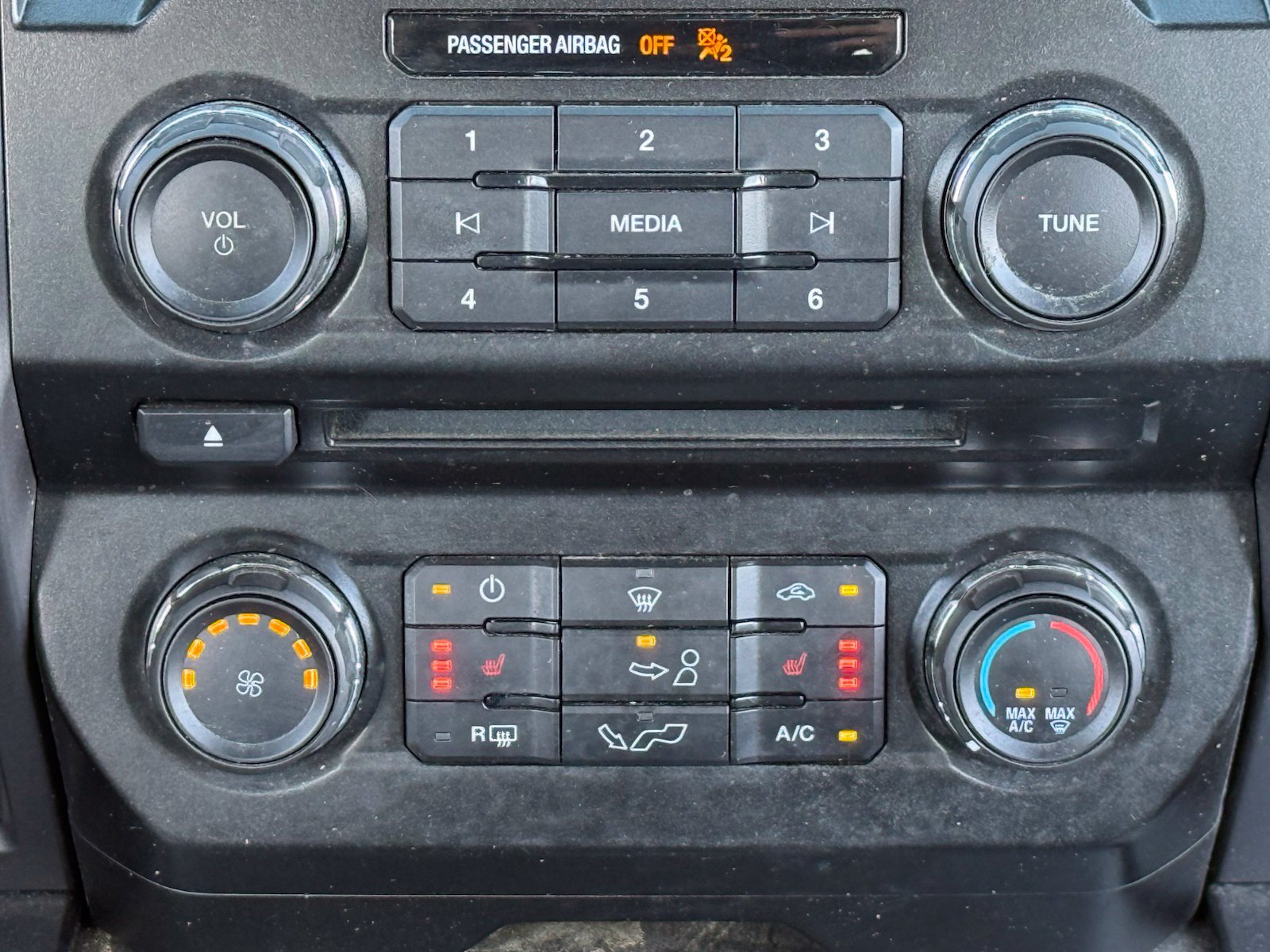 Used 2016 Ford F150 XLT w/ Equipment Group 302A Luxury AWD/4WD image 23