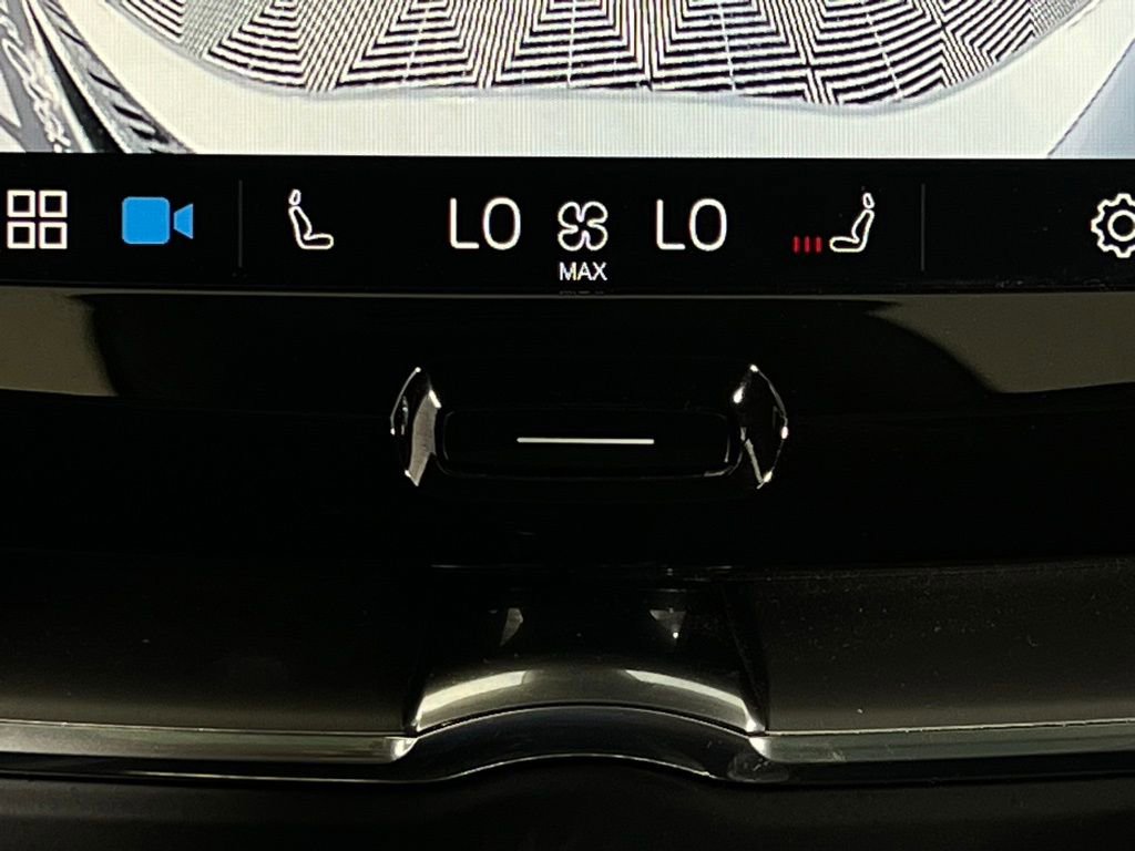 Used 2024 Volvo XC60 B5 Core image 18