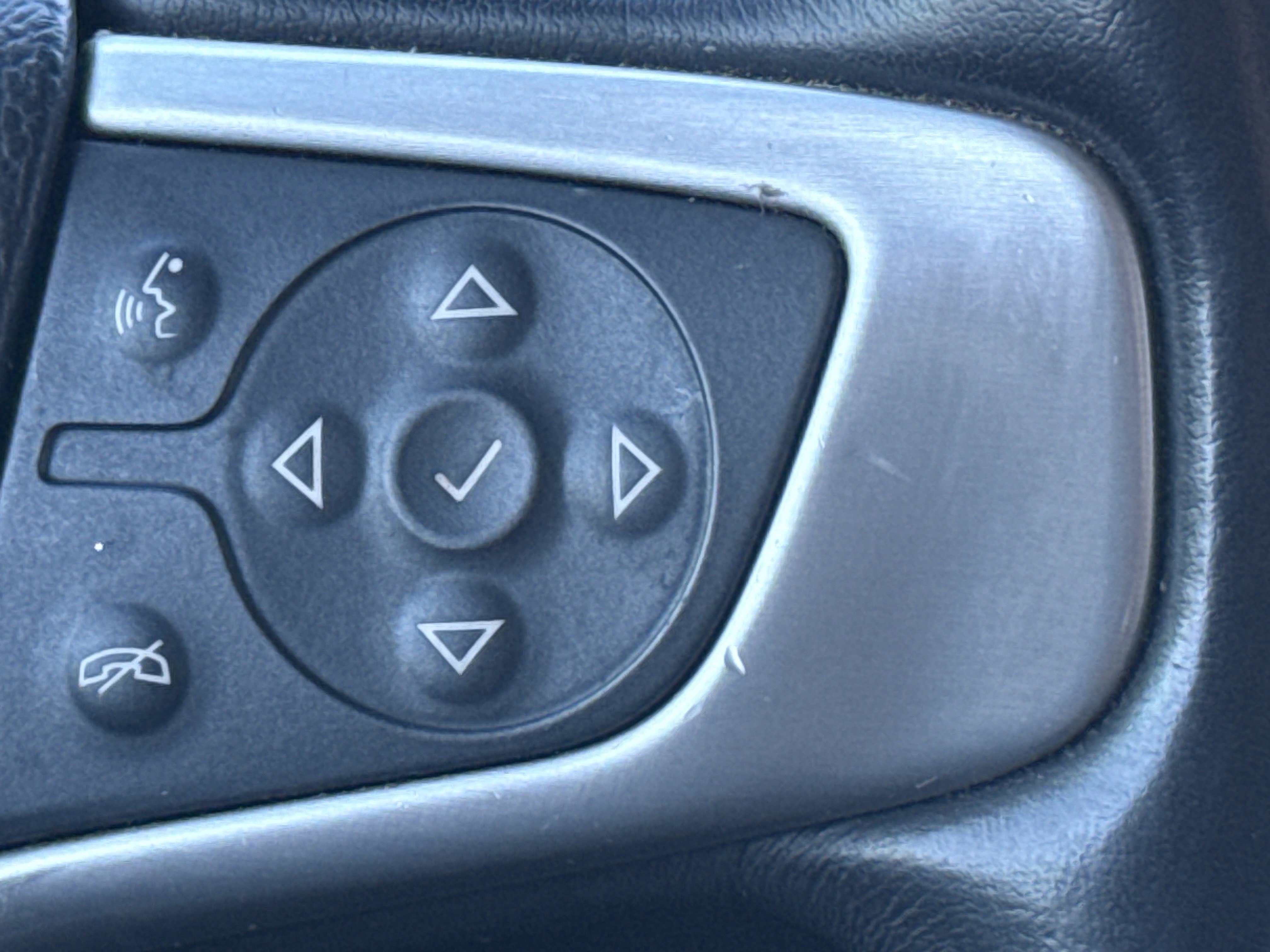 Used 2019 GMC Yukon SLT w/ Premium Edition image 20