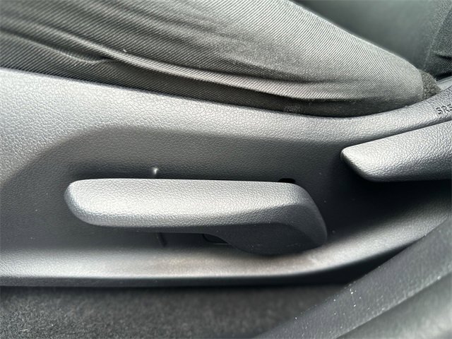 Used 2021 Toyota RAV4 LE image 13